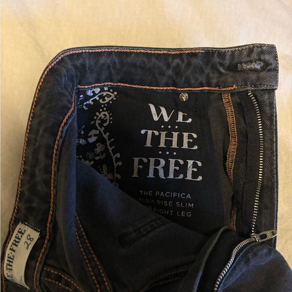 NWOT We The Free Black Straight-Leg Jeans - Picture 8 of 10